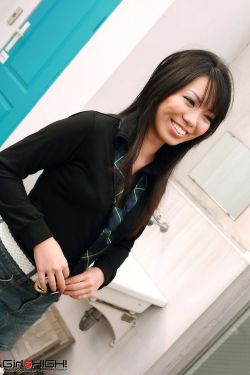 美女暴光